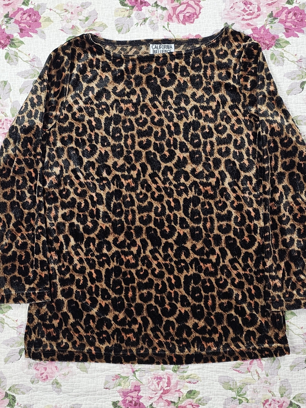 Vintage California Influence Leopard Print Long Sleeve Round Neck Top M